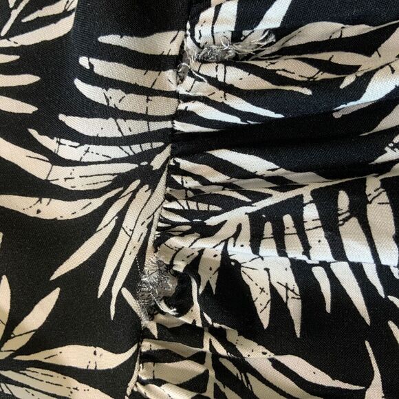 Cynthia Rowley Black White Tropical Palm Print Wrap Patterned Skirt Size Medium - Picture 8 of 13